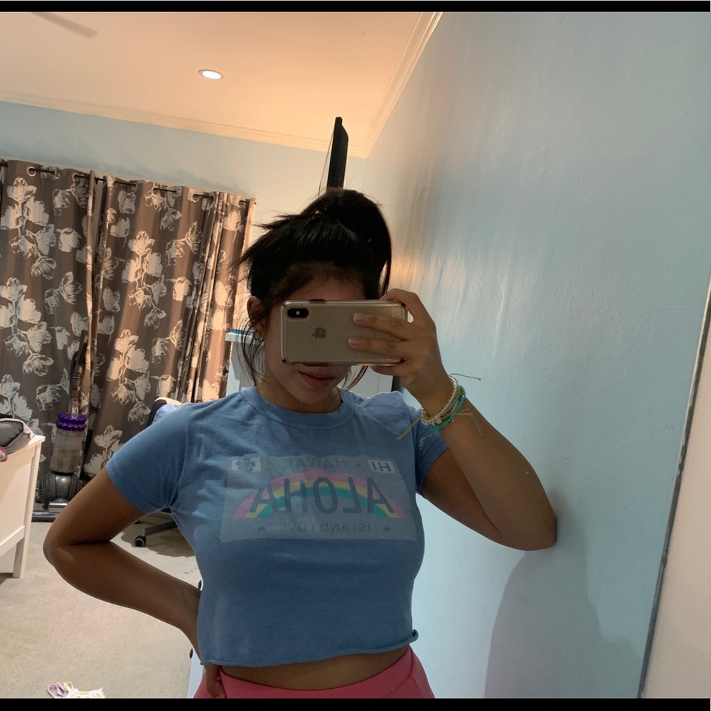 blue cropped aloha shirt